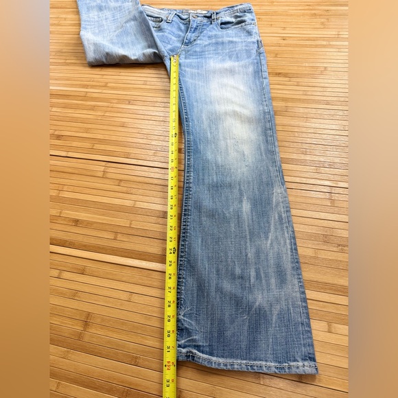 BKE Tyler Wide Leg Regular Fit Denim Jeans, (Distressed) Men's Size 32R - Picture 4 of 16